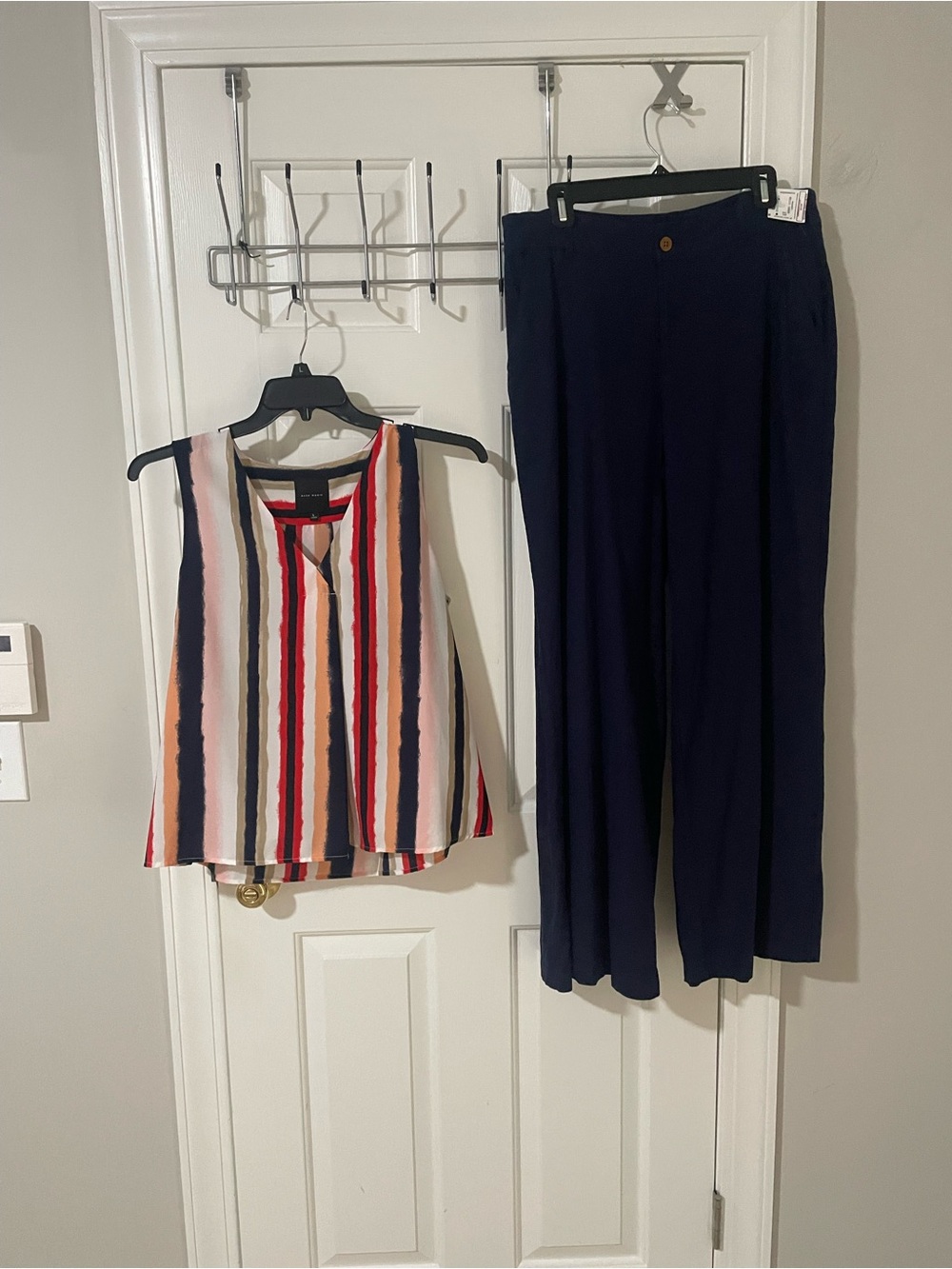 Navy  Women's Pants nwt  sz12 large top Marie Clare